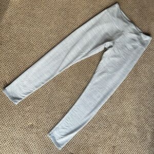 Kyodan women’s medium thick herringbone patterned leggings